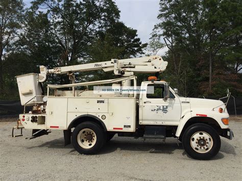 1997 Ford F800 Bucket Truck