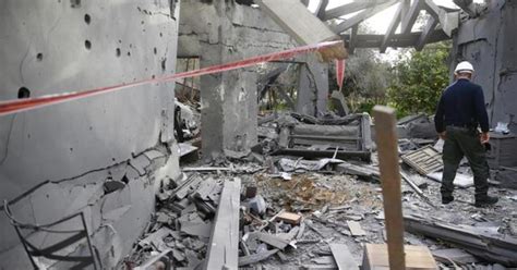 Israel strikes back against Hamas after surprise rocket attack - CBS News