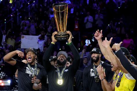 Foto Lakers Ukir Sejarah Juara Turnamen In Season Nba King James Mvp