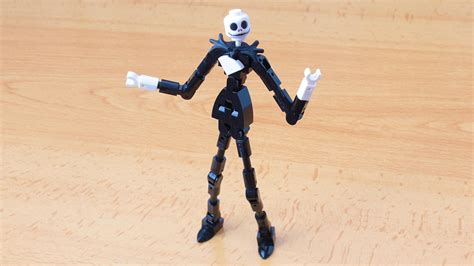 I got the new Jack Skellington minifig and made a no-minifig version ...