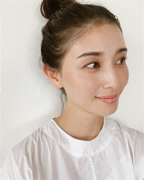 橋本マナミさんのインスタグラム写真 橋本マナミinstagram「お肌の調子がとてもいい🥰🥰 Reviofficial ル