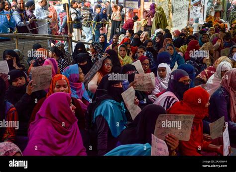 New Delhi India February Women Protest At Shaheen Bagh