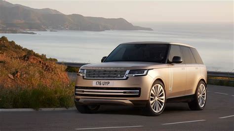 Explore the 2024 Range Rover at Land Rover Waukesha