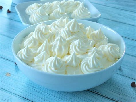 Crema pentru prajituri din doar 3 ingrediente - the lemon flavour