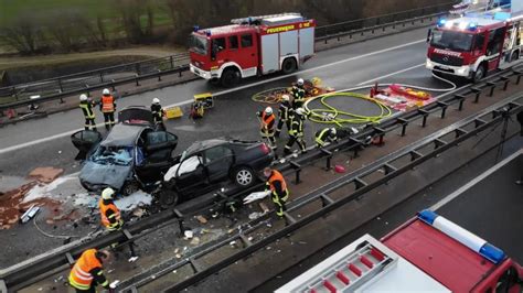 Verkehrsunfall Bei Bremerhaven Schwerer Unfall Auf A27 Zwei Menschen Tot