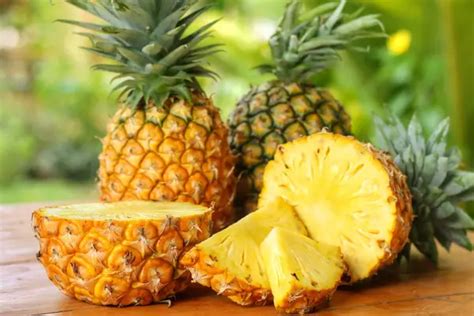 How To Tell If A Pineapple Is Ripe Perfect Ways To Find Out Naznin