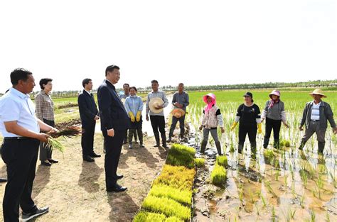 习近平在宁夏考察时强调 决胜全面建成小康社会决战脱贫攻坚 继续建设经济繁荣民族团结环境优美人民富裕的美丽新宁夏 深圳新闻网