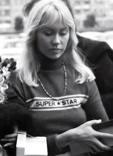 Blonde Singer Agnetha Se F Ltskog Abba Mania Alycia Debnam Carey