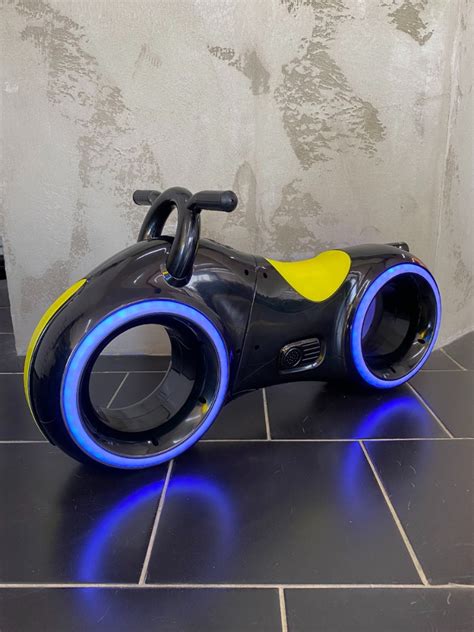 Детский электромобиль-беговел Star One Scooter — купить недорого в ...