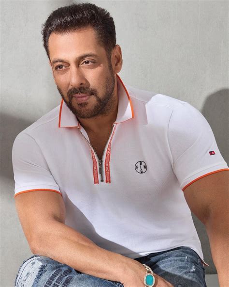 Salman Khan Biography, Age, Height, Movies, Net Worth, Wiki