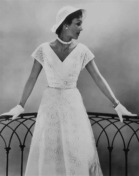 Carven P E 1954 Amandine Photo Publiphoto Fifties Style Fifties