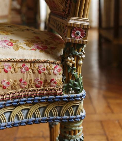 Le mobilier aux épis du Petit Trianon Le Magazine de Proantic