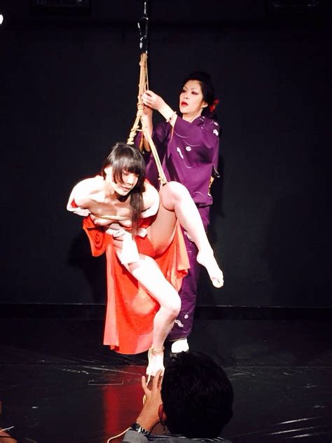 Miho Wakabayashi Shows Artistic Paformance At Strip Club E Ad Porn Pic