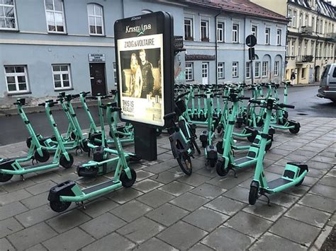 W Wilnie Jest Miejsc Parkingowych Dla Hulajn G Elektrycznych I