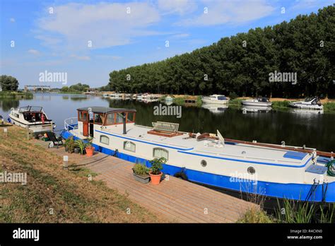 Pleasure Boats On The River Great Ouse Denver Sluice Denver Village