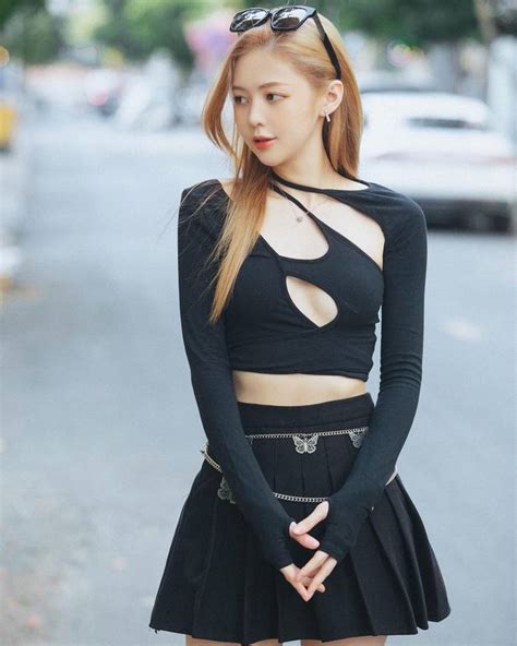 Nh Liz Kim C Ng Sexy C Ng Bikini N Ng B Ng Genz Relax