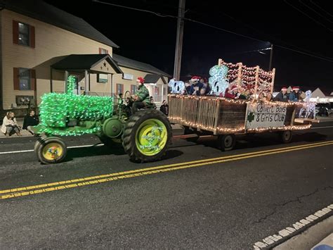 Christmas Tractor Parade | Yesterday's Tractors Forums