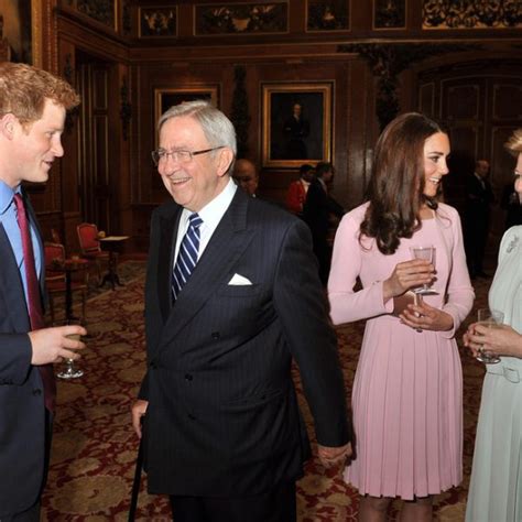 El Príncipe Harry y la Duquesa de Cambridge departen con los Reyes de