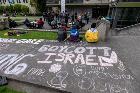 Photos: Cal Poly Humboldt shutdown by pro-Palestinian protest | Sacramento Bee