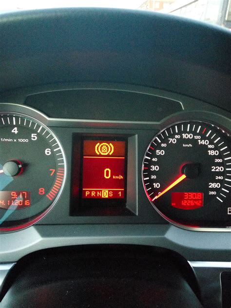 -9- Замена центрального стоп-сигнала. — Audi Allroad (C6), 3,2 л, 2007 ...