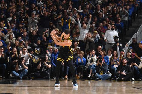 Woman Who Went Viral In Steph Curry Photo Has Been Identified The Spun