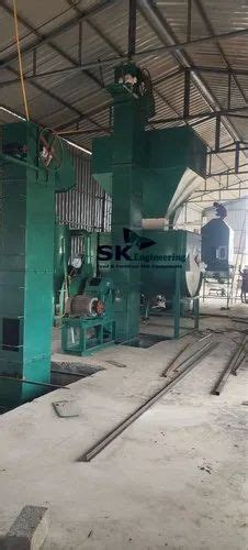 Semi Automatic Poultry And Cattle Pellet Feed Making Machine For