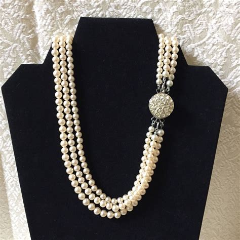 Sarah Coventry Or Strand Adjustable Faux Pearl Necklace With Pearl