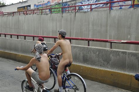 WNBR GDL 2013 World Naked Bike Ride Guadalajara 2013 Kiwito Verde