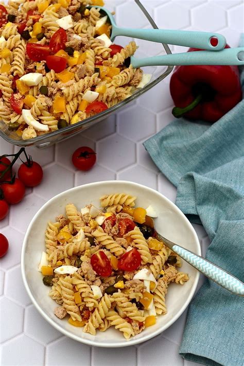 Salade de pâtes composée thon oeufs poivron et tomates Amandine