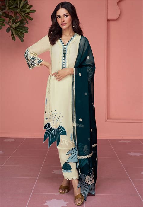 Buy Embroidered Muslin Silk Pakistani Suit In Cream Online KCH11393