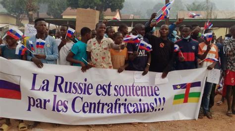 Des Centrafricains expriment leur soutien au responsable russe visé par