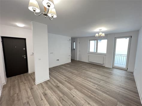 De Vanzare Apartament Cu Camere Balcon Si Loc De Parcare In Zona