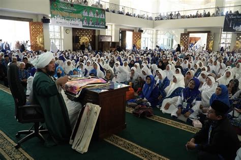 Wisata Dakwah Bersama Ustaz Deri Sulaiman Puluhan Ribu Anggota BKMT