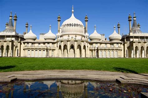 Best Things to do in Brighton England | Vagrants Of The World Travel