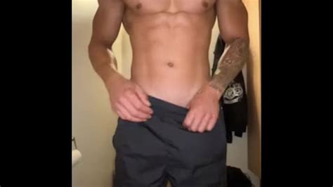 私の熟女の継母大規模なコックとザーメンでけいれんをほとんど捕まえました Pornhub Gay