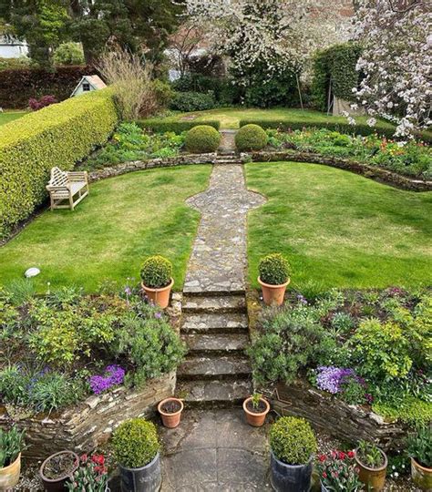 Create A Friendly Green Space With Quality Formal Garden Design With 28