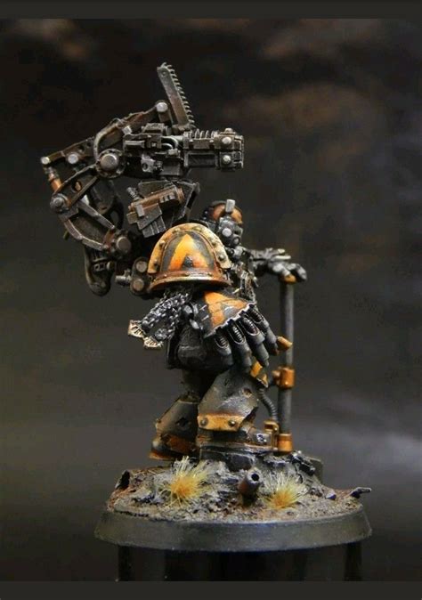 Épinglé par Reynard Mans sur Warhammer 40k Chapter Figurines peintes