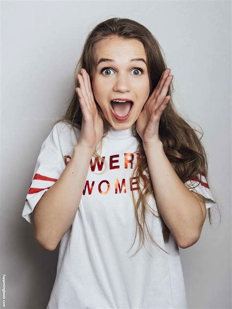 Leonie Wesselow Nude OnlyFans Leaks Fappening FappeningBook