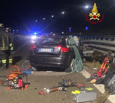 Tragico Incidente Sulla Strada Per Malpensa Morto Un Enne Grave Un