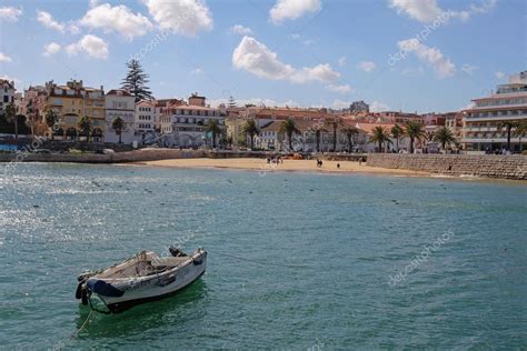 Cascais Portugal 23 mars 2015 Stranden Ribeira i Cascais Cascais är