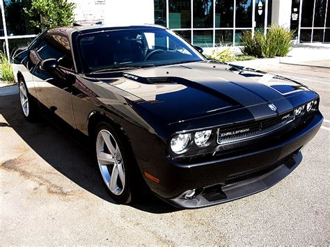 Hot cars: Dodge challenger End CUSTOM LOOK