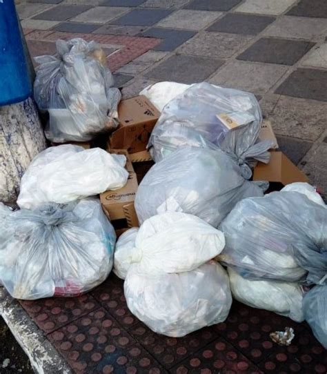 Lixo Depositado Fora De Hora Na Avenida Central Incomoda Moradores