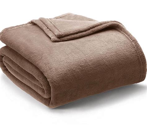 Best Summer Blankets To Cool You Way Down On A Hot Sticky Night YourTango