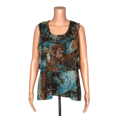 Dressbarn Sleeveless Top Womens Size PXL Features Depop