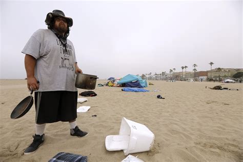 How L.A. finally cleared most Venice Beach homeless camps - Los Angeles ...