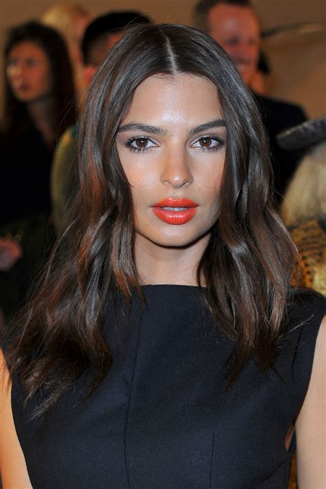 Emily Ratajkowski Hot Celebs Home