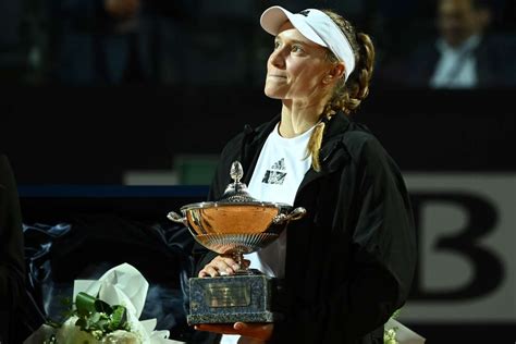 Wta Elena Rybakina Remporte Le Titre Rome Apr S L Abandon D