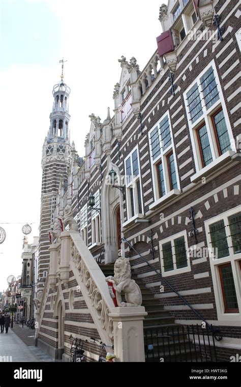 Alkmaar city hall hi-res stock photography and images - Alamy