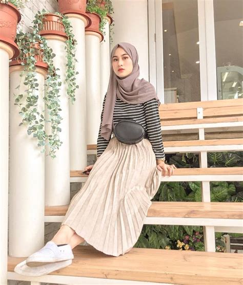 Ootdindo Lookbookindo On Instagram Chic Hijab Ootd By Salwafebi