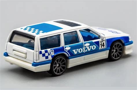 Miniatura Hot Wheels Volvo Btcc Estate Hw Race Day Cm Sg Sweden